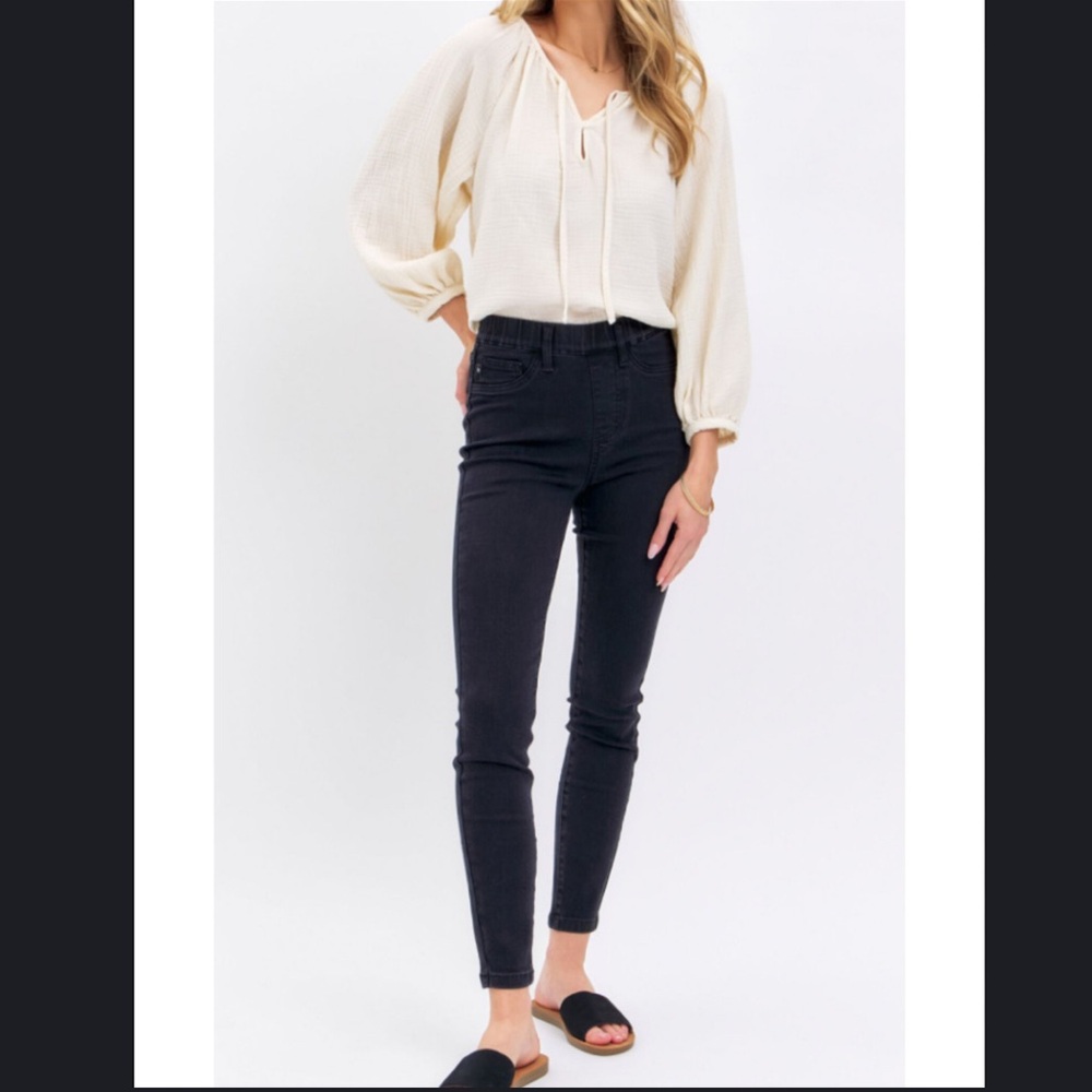 JUDY BLUE High Rise Black Pull On Skinny Jean 0/24